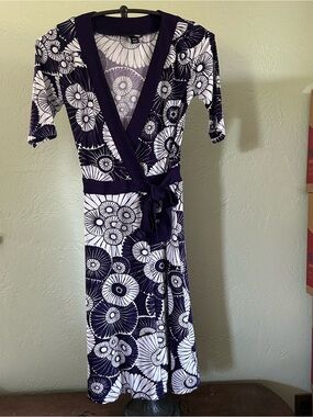 H&M Purple and White Floral Wrap Dress Sz 4